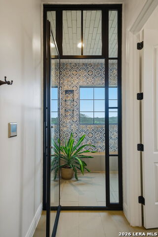 Image 57 of 113 For 11418 Anaqua Springs