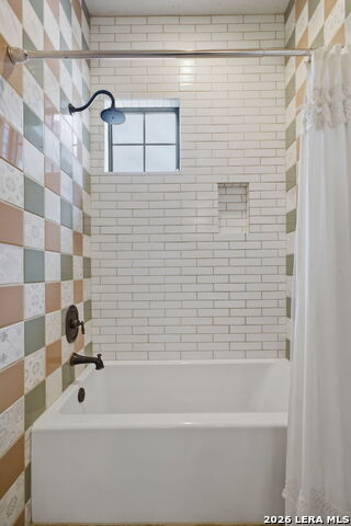 Image 85 of 113 For 11418 Anaqua Springs