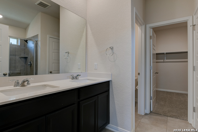 Listing photo id 15 for 3017 Hess Blvd