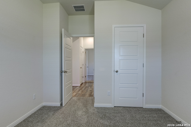 Listing photo id 21 for 3017 Hess Blvd