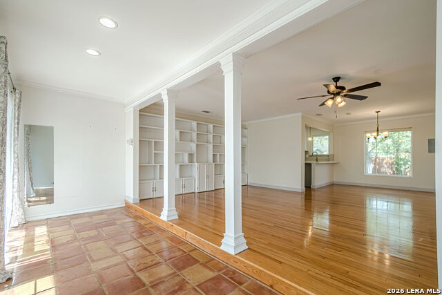 Image 10 of 57 For 227 Devonshire Dr