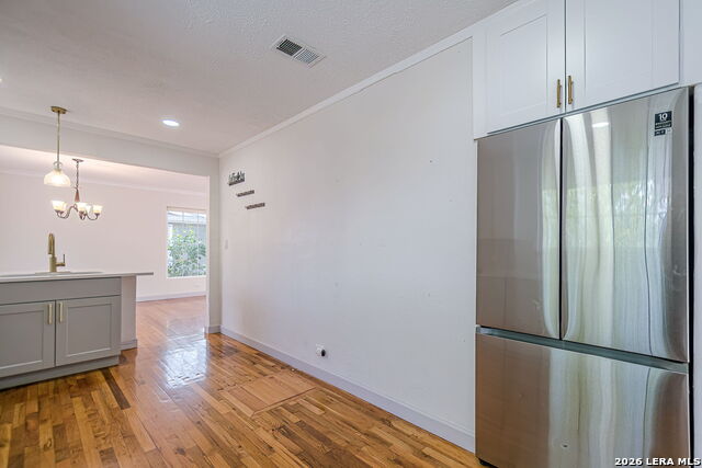 Image 22 of 57 For 227 Devonshire Dr