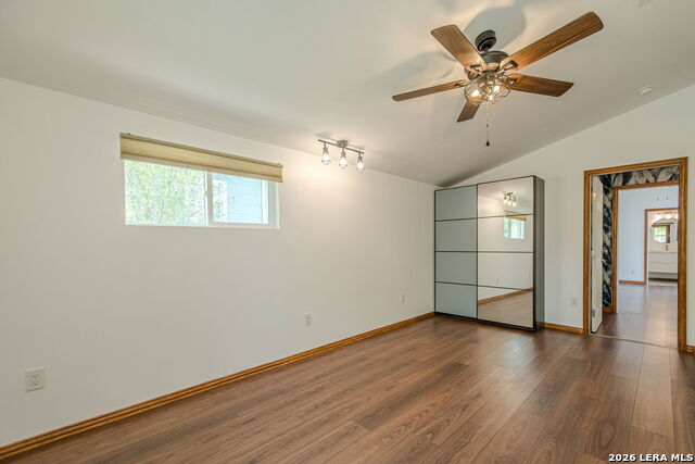 Image 38 of 57 For 227 Devonshire Dr