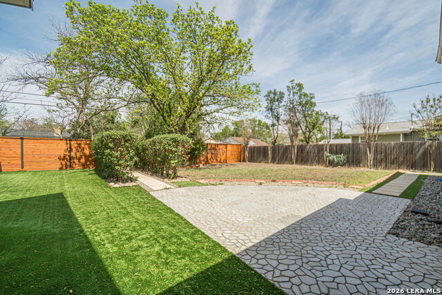 Image 49 of 57 For 227 Devonshire Dr