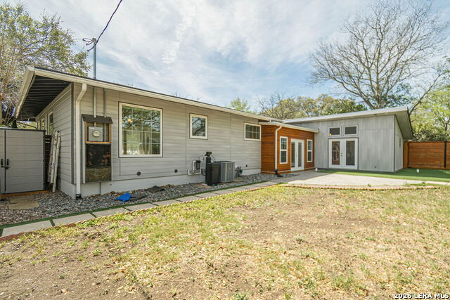 Image 54 of 57 For 227 Devonshire Dr