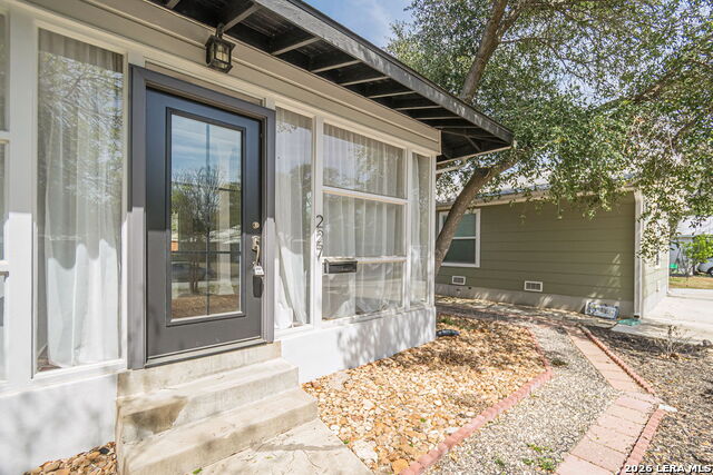 Image 8 of 57 For 227 Devonshire Dr