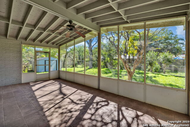 Image 14 of 15 For 414 Laramie Dr