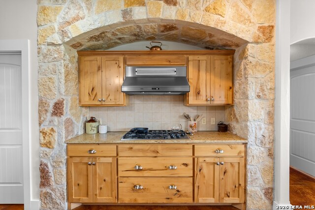 Listing photo id 17 for 221 Cypress Estates