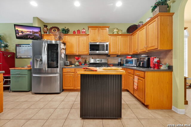 Image 14 of 40 For 9215 Tay Dr  