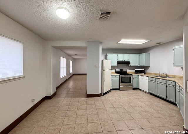 Image 8 of 26 For 7303 Roveen  