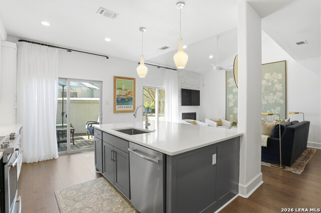 Image 15 of 28 For 208 Grandview  Apt 2