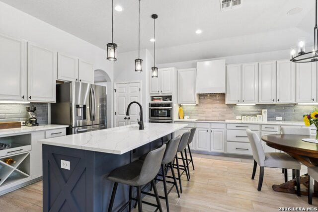 Listing photo id 15 for 609 Oakmont Way