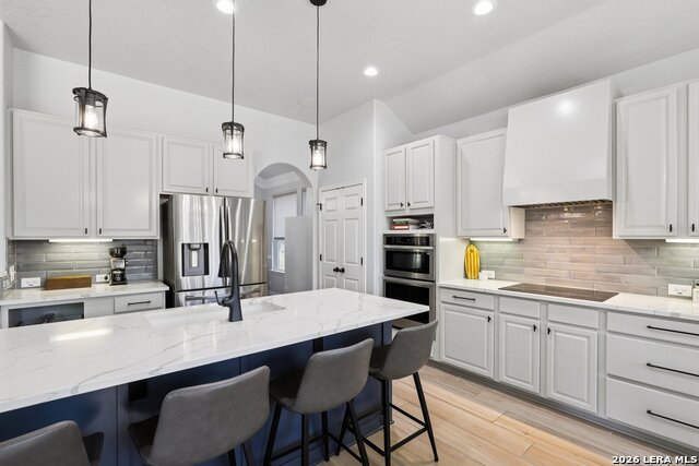 Listing photo id 20 for 609 Oakmont Way