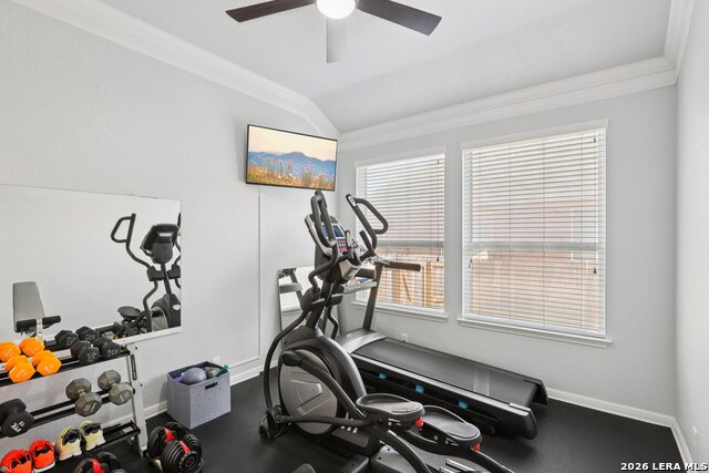 Listing photo id 21 for 609 Oakmont Way