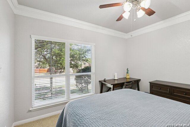 Listing photo id 24 for 609 Oakmont Way