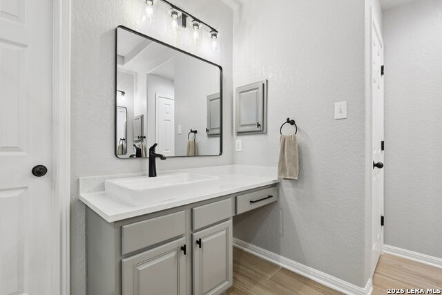 Listing photo id 33 for 609 Oakmont Way