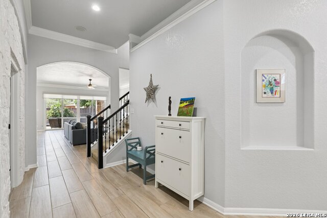 Listing photo id 2 for 609 Oakmont Way