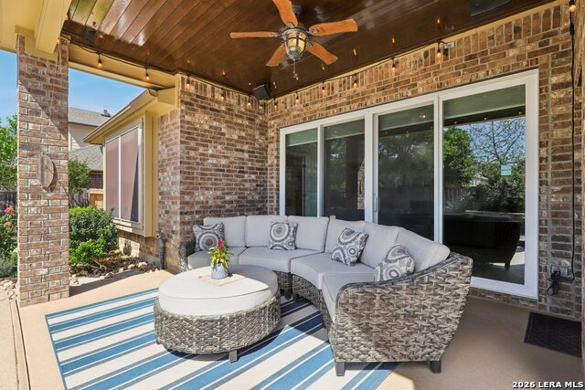 Listing photo id 42 for 609 Oakmont Way