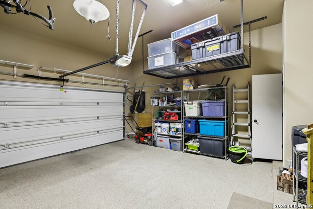 Listing photo id 47 for 609 Oakmont Way