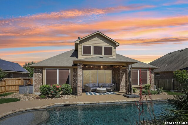 Listing photo id 48 for 609 Oakmont Way