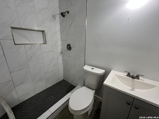 Image 5 of 9 For 302 Kenmar  