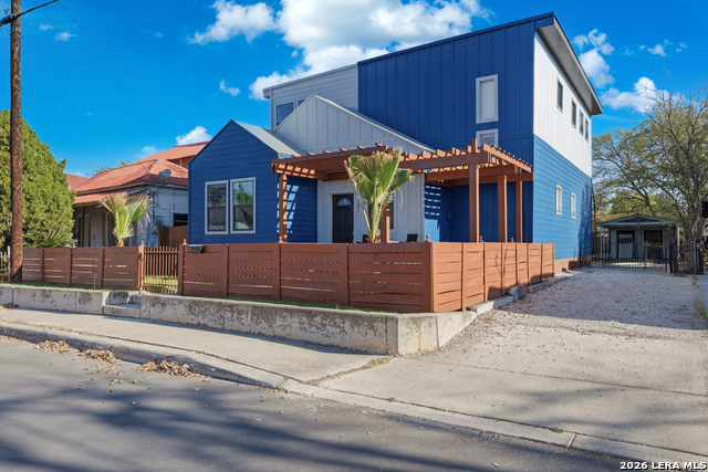 Image 4 of 33 For 131 Rehmann  