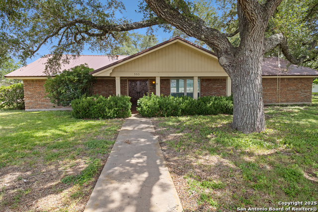 Details for 510 Inez E , Beeville, TX 78102