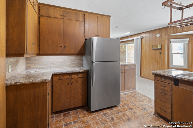 Image 14 of 33 For 510 Inez E 