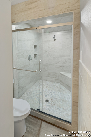 Image 20 of 33 For 510 Inez E 