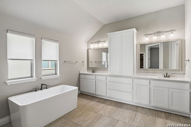 Image 22 of 27 For 543 Orchard  