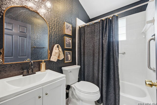 Image 18 of 49 For 3400 Lakeview