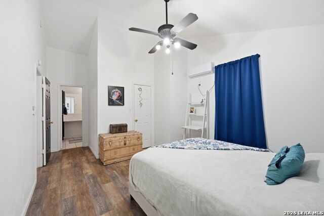 Image 22 of 49 For 3400 Lakeview