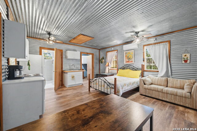 Image 31 of 49 For 3400 Lakeview