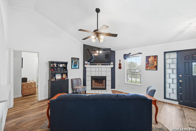 Image 8 of 49 For 3400 Lakeview