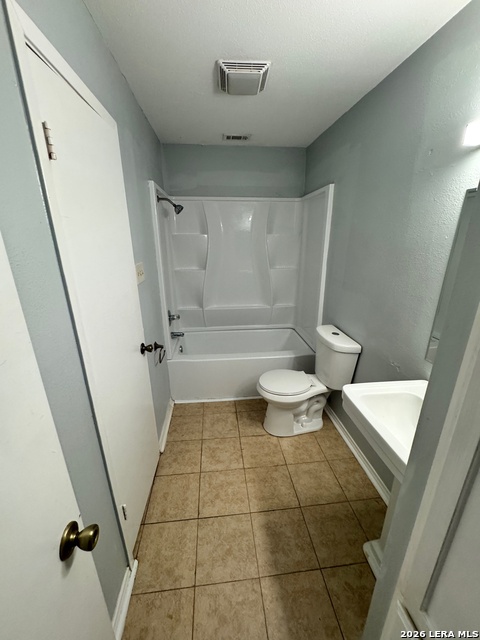 Image 16 of 23 For 4949 Hamilton Wolfe  9201