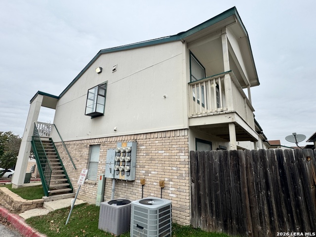 Image 4 of 23 For 4949 Hamilton Wolfe  9201