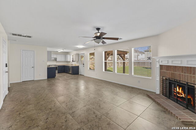 Image 6 of 32 For 4039 Angel Trumpet