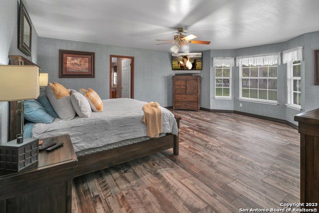 Listing photo id 27 for 2112 Eichman Rd