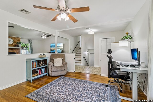 Image 8 of 37 For 15719 Blue Creek St