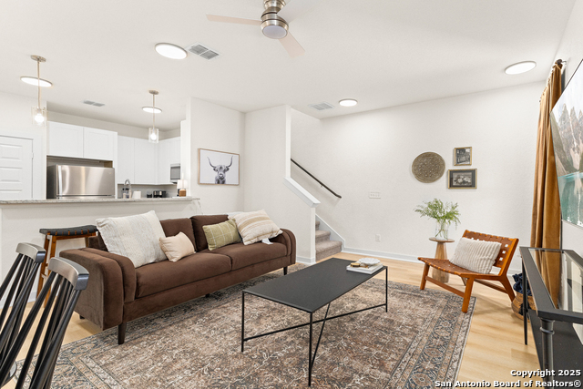 Image 11 of 29 For 214 Bonnie Bend