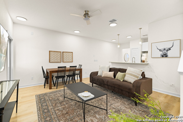 Image 14 of 29 For 214 Bonnie Bend