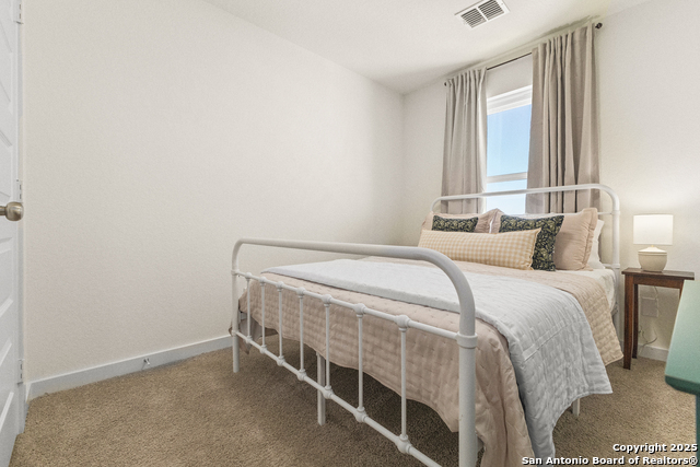 Image 21 of 29 For 214 Bonnie Bend