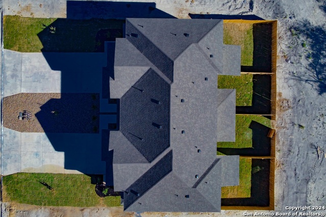 Image 24 of 29 For 214 Bonnie Bend