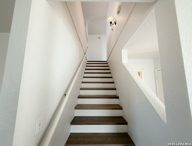 Image 22 of 53 For 5934 Piedmont Glen