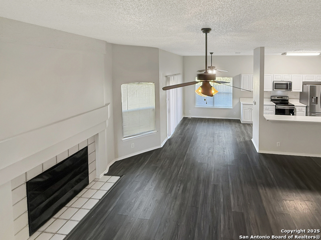 Image 19 of 26 For 8426 Maple Ridge