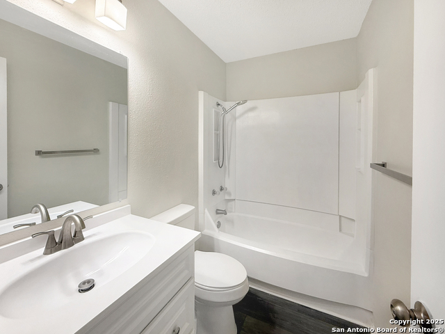 Image 22 of 26 For 8426 Maple Ridge