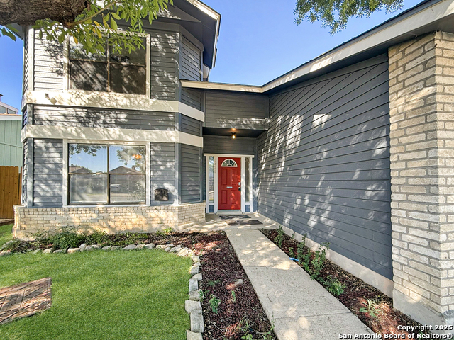 Image 4 of 26 For 8426 Maple Ridge