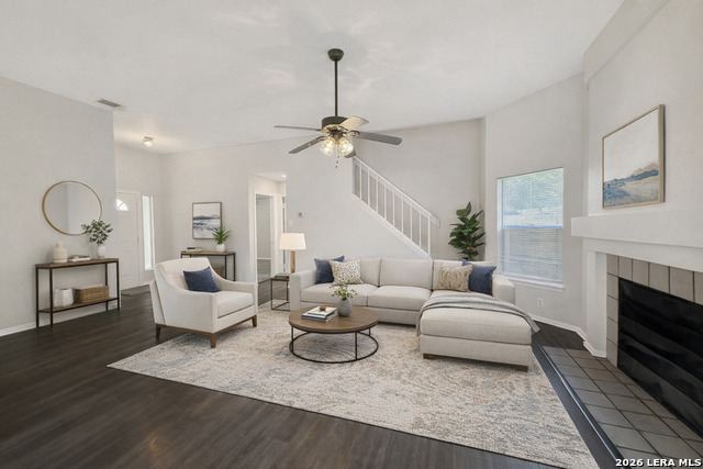 Image 7 of 26 For 8426 Maple Ridge