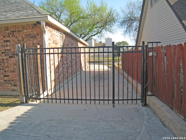 Image 13 of 23 For 3433 Foxbriar