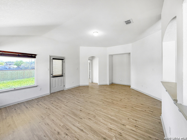 Image 22 of 30 For 9566 Everton